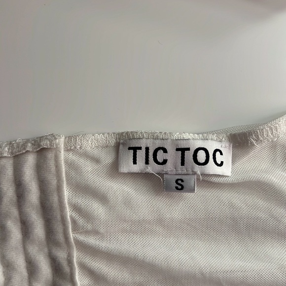 White corset top - Picture 2 of 3